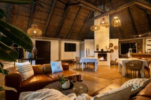  Vacation Hub International | Elephants Crossing Lobby