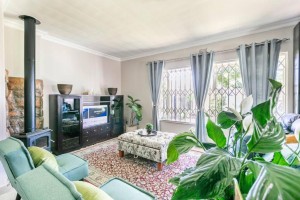 Vacation Hub International | 76 On Crestwood Lobby