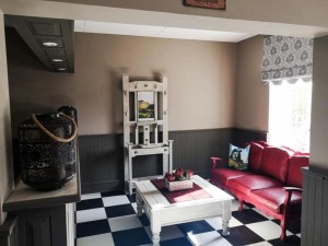  Vacation Hub International | Royal Manor B&B Lobby