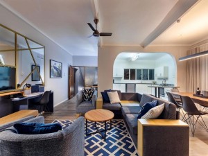  Vacation Hub International | Ocean Villa Lobby