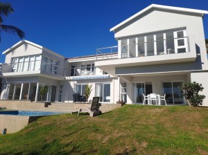  Vacation Hub International | Berg n Sea Lobby