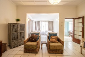  Vacation Hub International | Family Retreat Holiday Home Lobby
