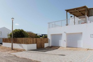 Vacation Hub International | Paternoster Rentals - De Nada House Lobby