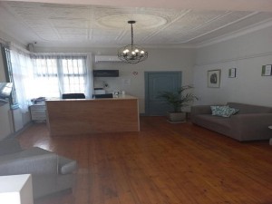  Vacation Hub International | Triple9 Hatfield Guesthouse Lobby