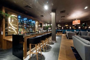  Vacation Hub International | DoubleTree by Hilton Edinburgh City Centre Lobby