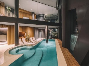  Vacation Hub International | Elite Hotel & Spa Lobby