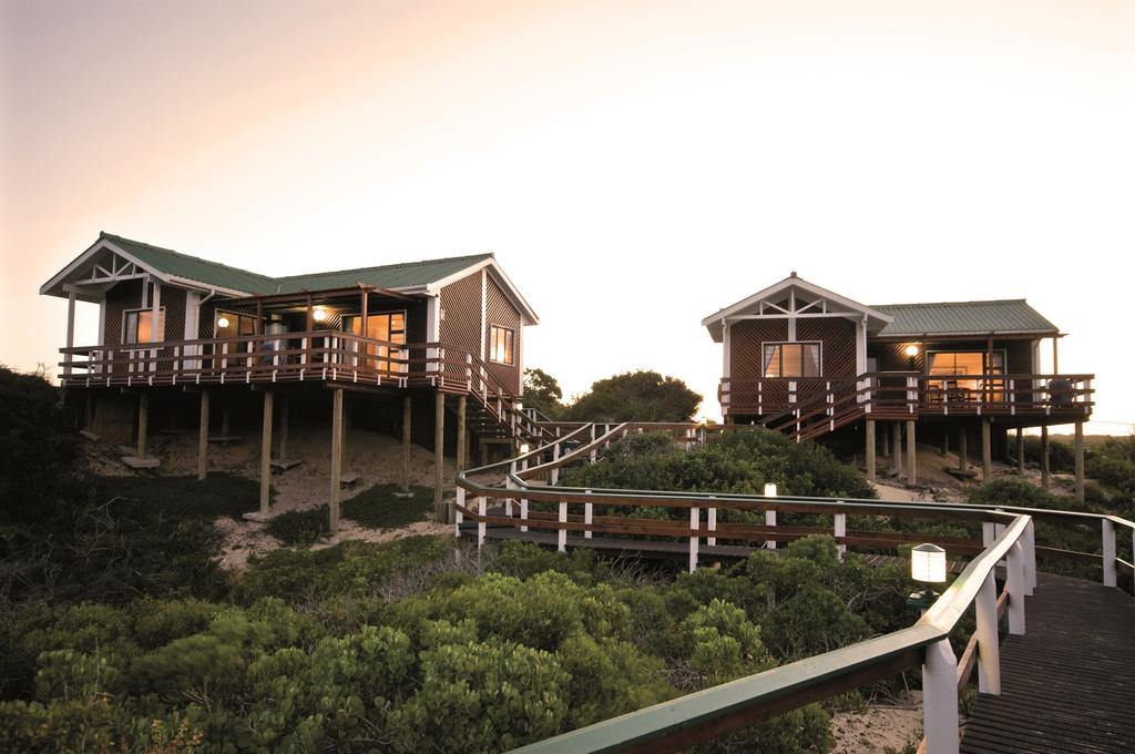 Vacation Hub International - VHI - PineLodge Resort & Conference Centre