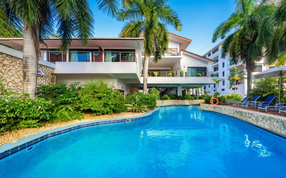 Vacation Hub International - VHI - Travel Club - Best Western Coral Beach Hotel