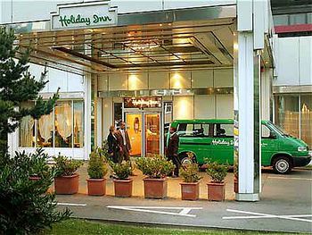 Vacation Hub International - VHI - Travel Club - Cologne Bonn Airport