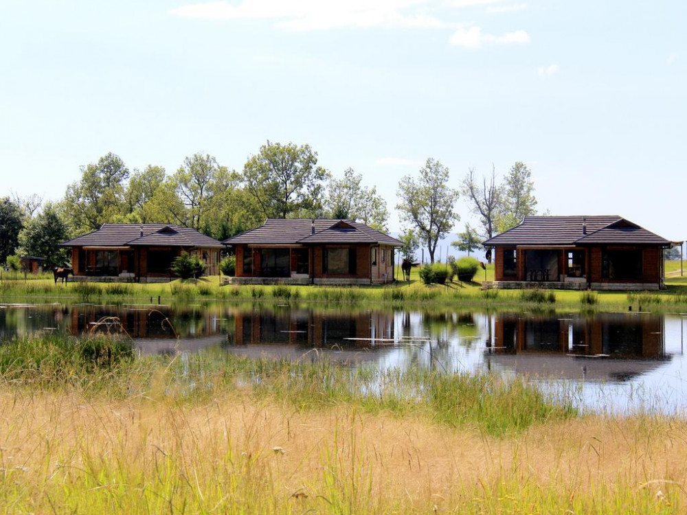 Vacation Hub International - VHI - Travel Club - Sani Valley Lodge and Hotel