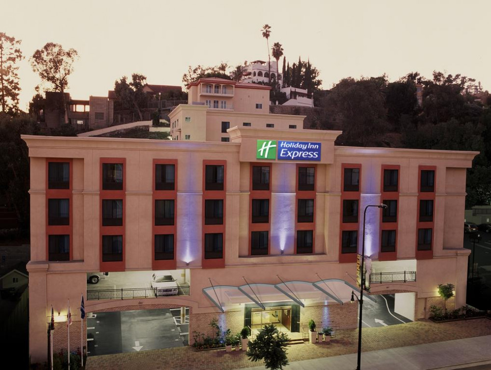 Vacation Hub International - VHI - Travel Club - Holiday Inn Express & Suites Hollywood Walk Of Fame