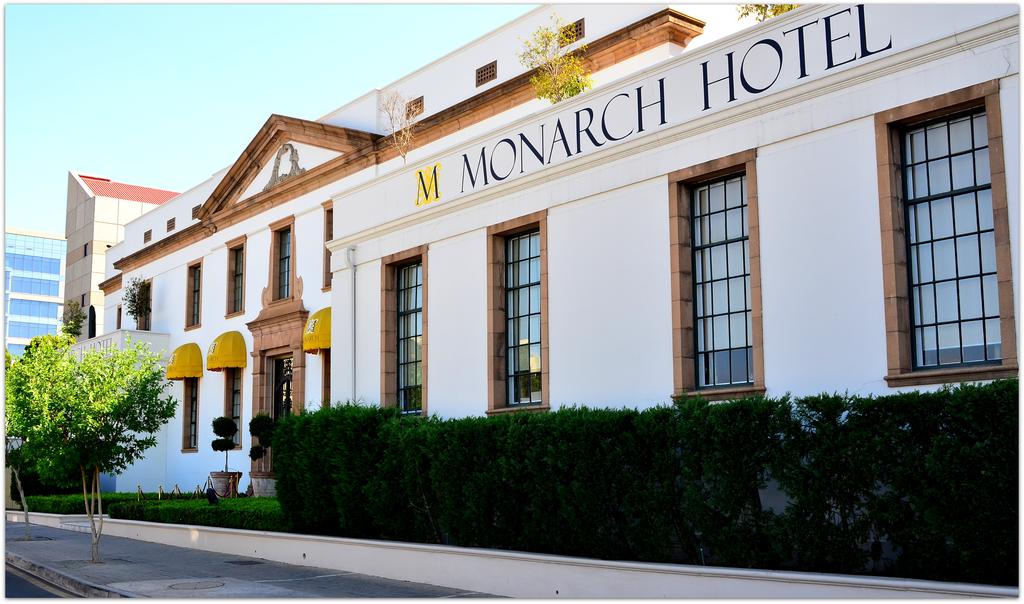 Vacation Hub International - VHI - Monarch Hotel