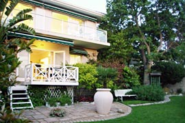 Vacation Hub International - VHI - Travel Club - Roosboom Luxury Guest Apartments