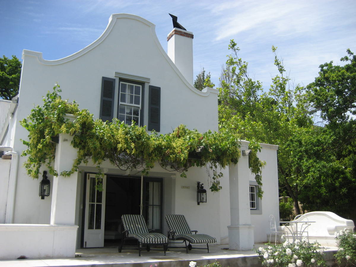 Vacation Hub International - VHI - Travel Club - Franschhoek Rose Cottages - The Cottage