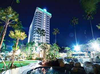 Vacation Hub International - VHI - Travel Club - Jomtien Palm Beach Hotel & Resort