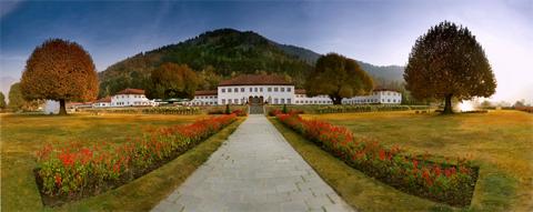 Vacation Hub International - VHI - Travel Club - The Lalit Grand Palace Srinagar