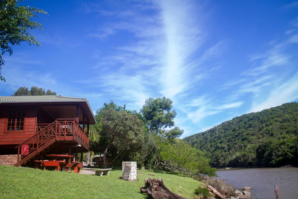 Vacation Hub International - VHI - Areena Riverside Resort