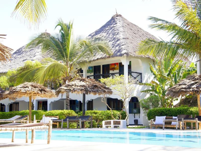 Vacation Hub International - VHI - Travel Club - La Madrugada Beach Hotel & Resort