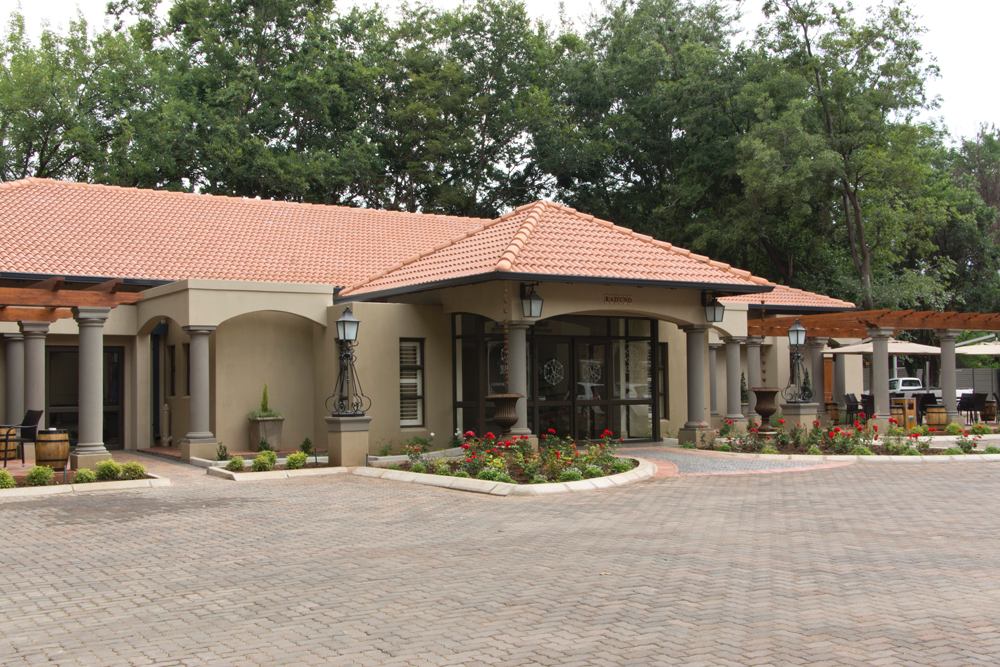Vacation Hub International - VHI - Travel Club - Three Rivers Lodge and Villas