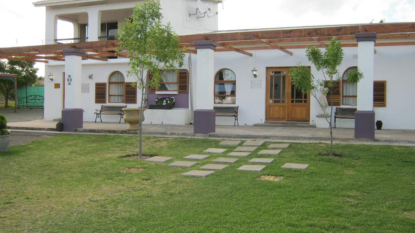 Vacation Hub International - VHI - The Nest Bed & Breakfast