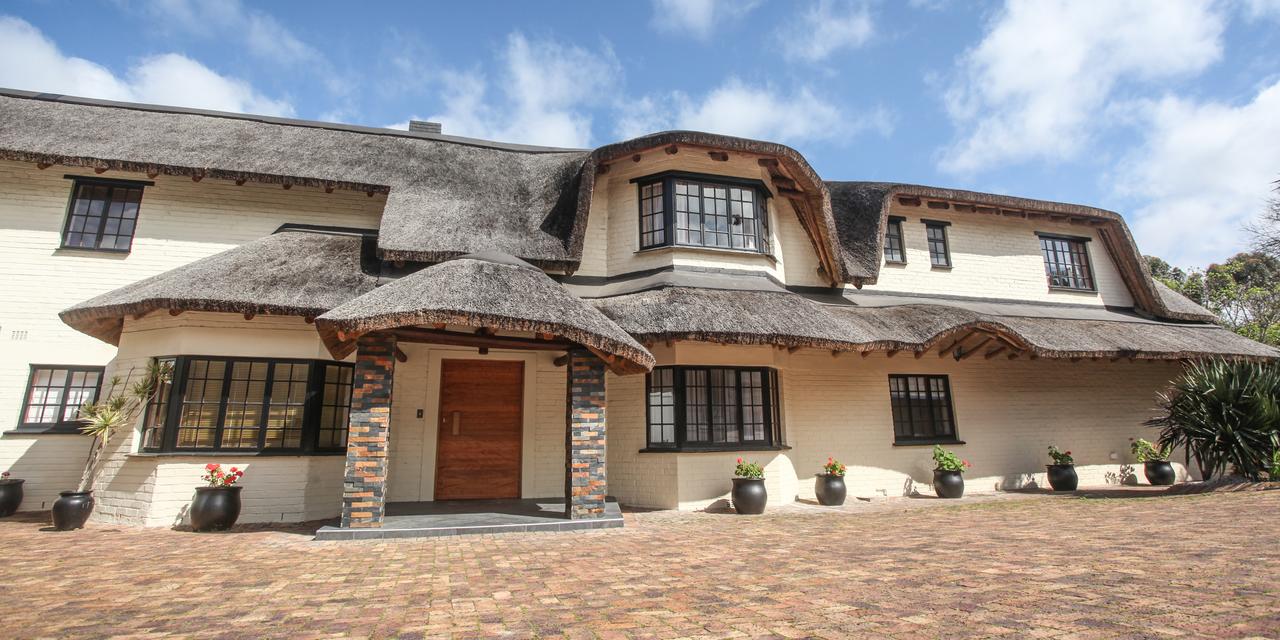 Vacation Hub International - VHI - Winelands Villa Guest House