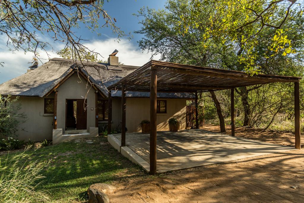 Vacation Hub International - VHI - Travel Club - Raptors Lodge Accomodation