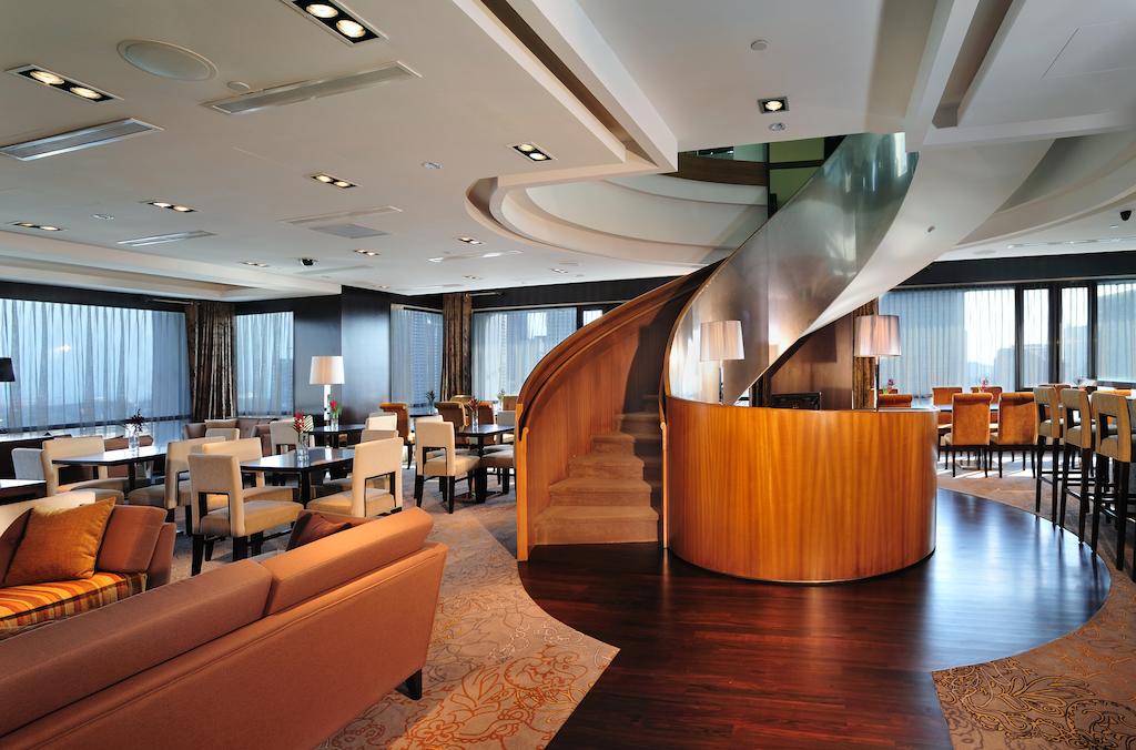 Vacation Hub International - VHI - Travel Club - Peninsula Excelsior Hotel Singapore