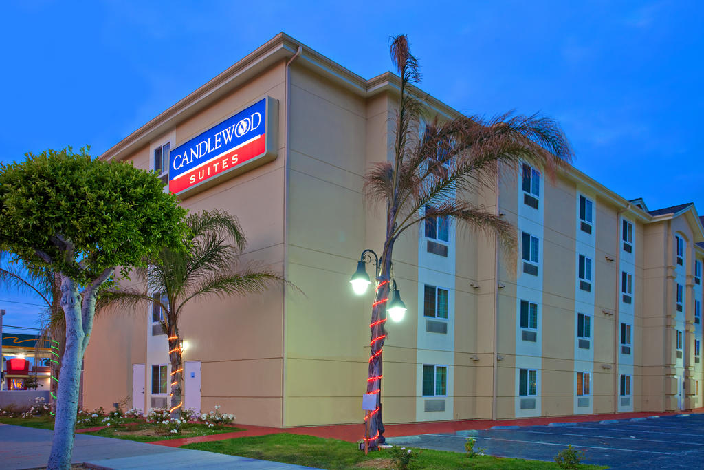 Vacation Hub International - VHI - Candlewood Suites Los Angeles