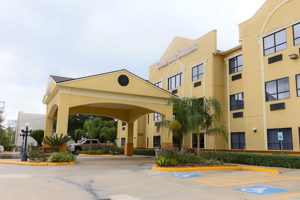 Vacation Hub International - VHI - Travel Club - Comfort Suites Galleria