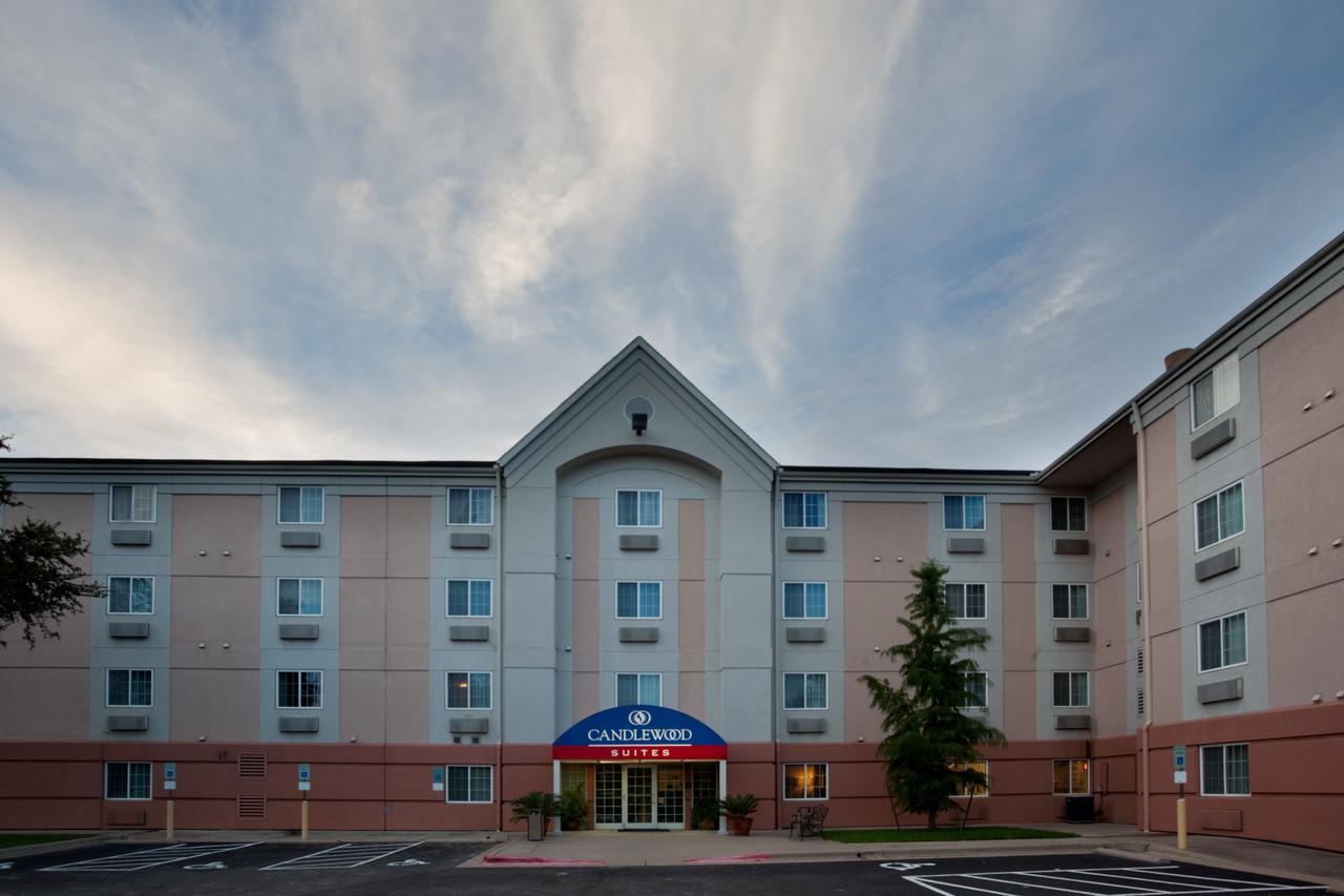 Vacation Hub International - VHI - Travel Club - Candlewood Suites Austin Arboretum