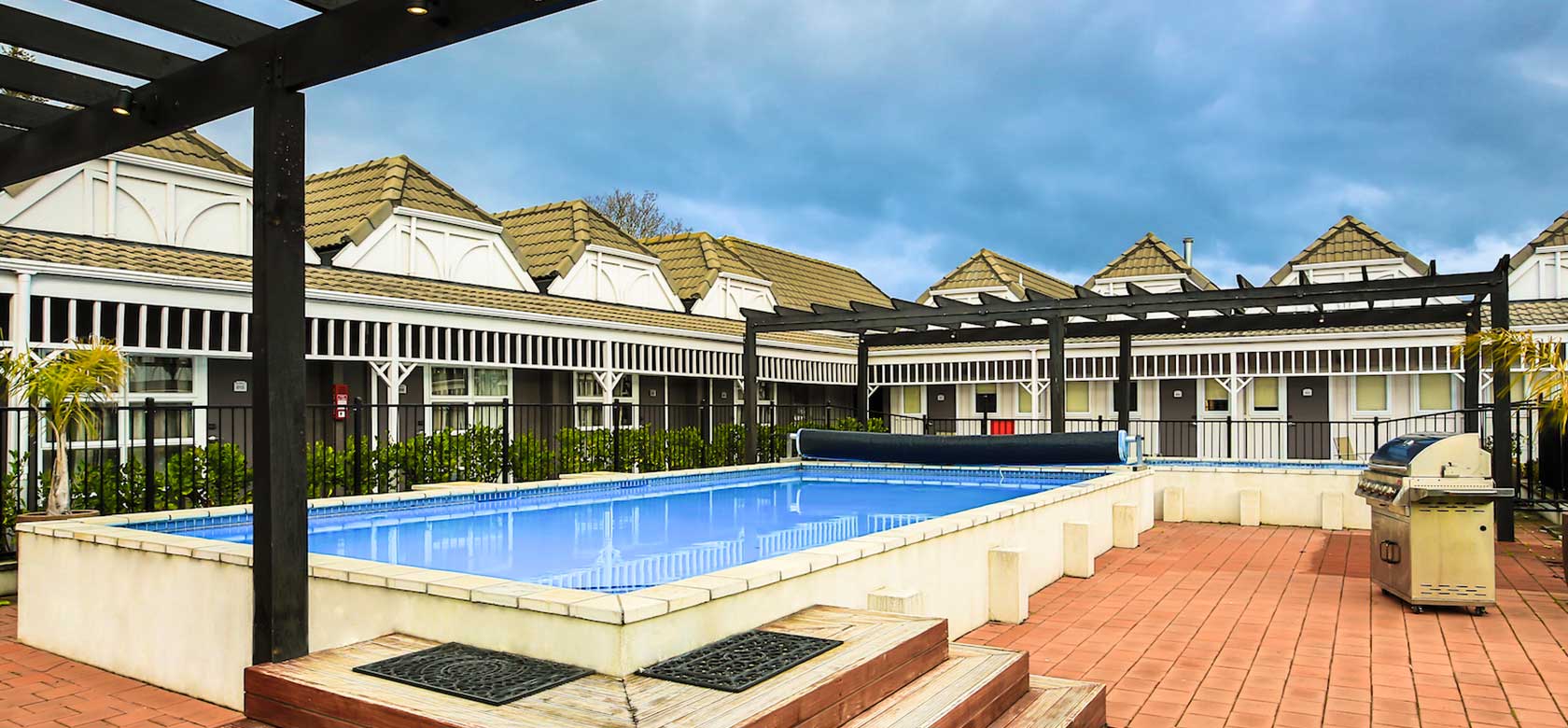 Vacation Hub International - VHI - Travel Club - Lake Rotorua Hotel