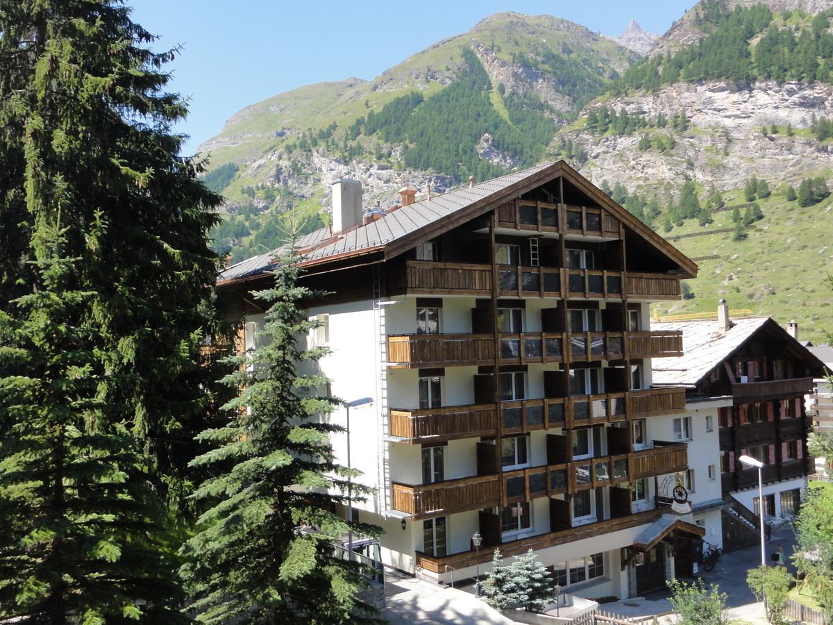 Vacation Hub International - VHI - Travel Club - Hotel Holiday