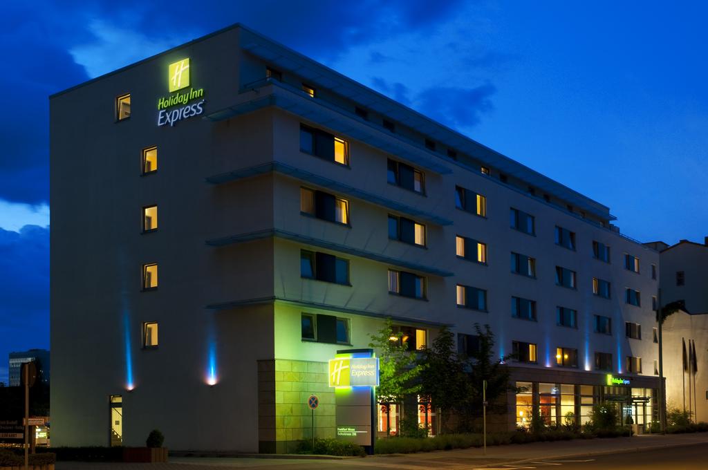 Vacation Hub International - VHI - Travel Club - Holiday Inn Express Frankfurt Airport