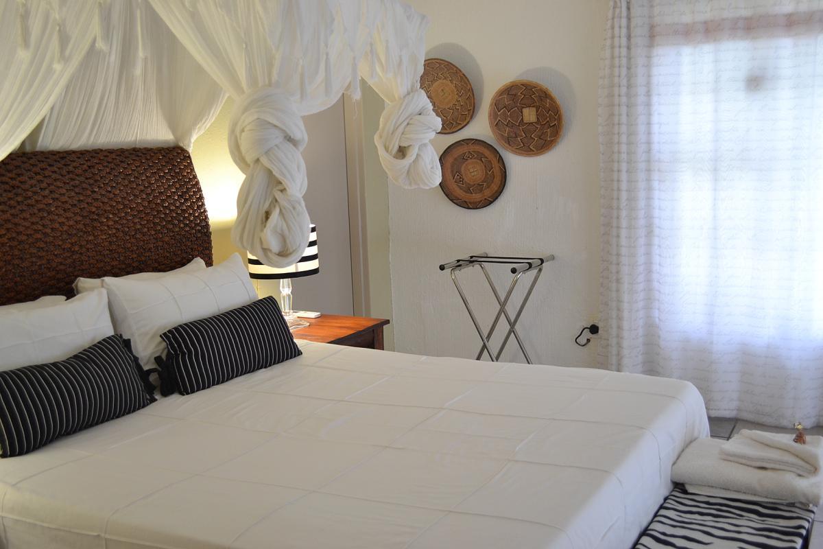 Vacation Hub International - VHI - Travel Club - Marloth Kruger - Orange