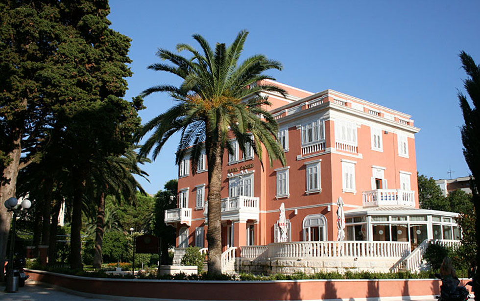 Vacation Hub International - VHI - Travel Club - Hotel Zagreb Dubrovnik