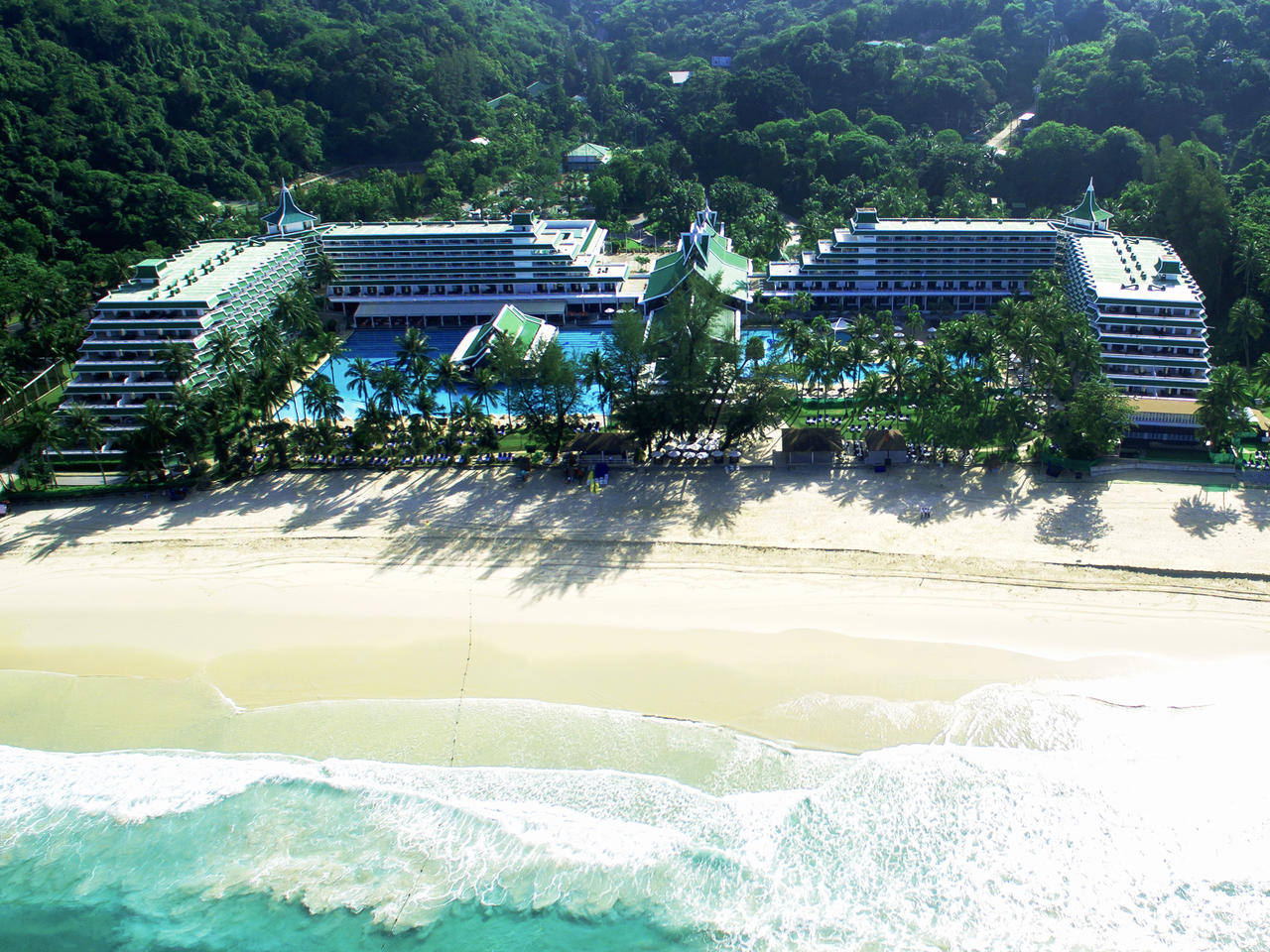 Vacation Hub International - VHI - Le Meridien Phuket Beach Resort