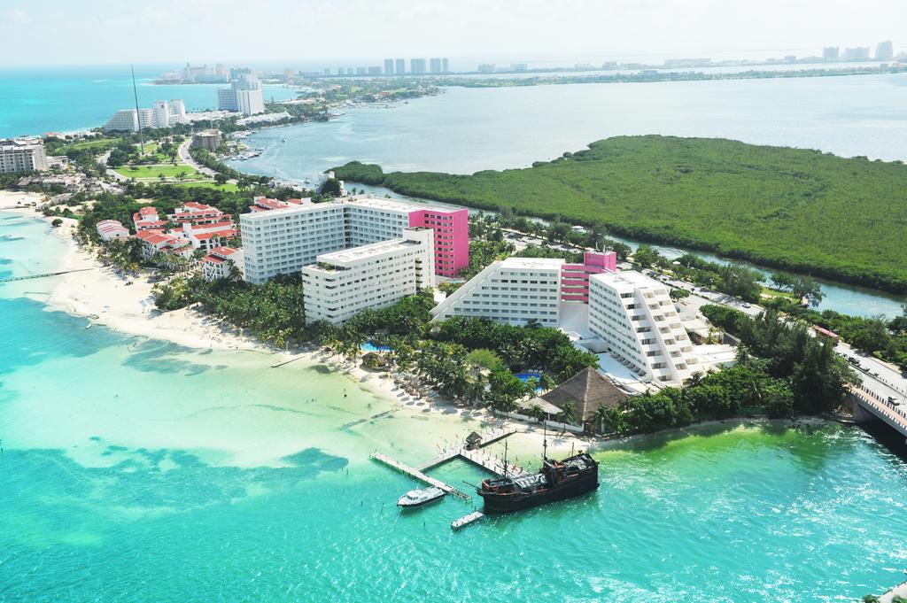 Vacation Hub International - VHI - Travel Club - Oasis Palm