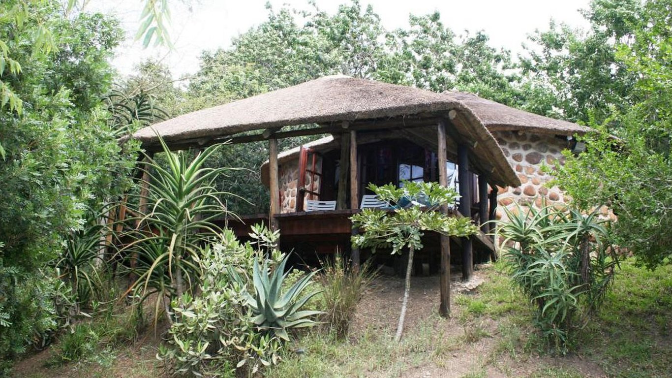 Vacation Hub International - VHI - Travel Club - Shapes of Africa Rustic Stayover