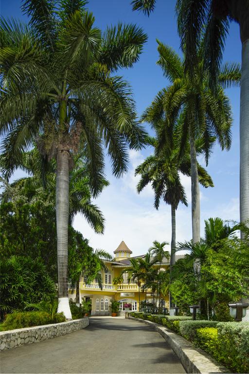 Vacation Hub International - VHI - Travel Club - SeaGarden Beach Resort
