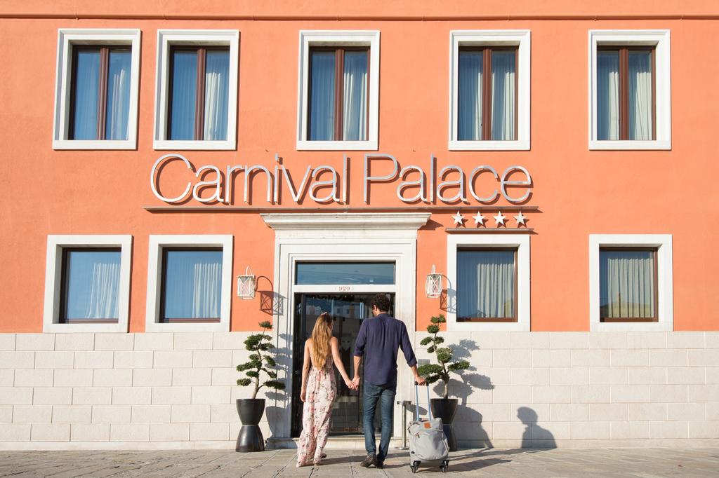 Vacation Hub International - VHI - Travel Club - Carnival Palace Hotel
