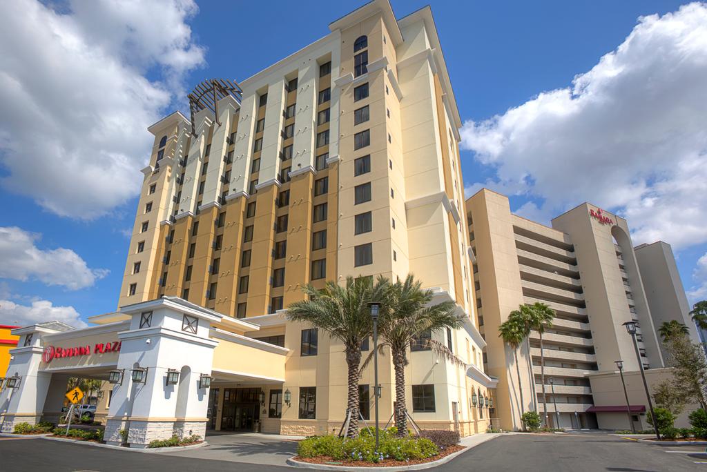 Vacation Hub International - VHI - Travel Club - Ramada Plaza Resort & Suites by Wyndham Orlando Intl Drive