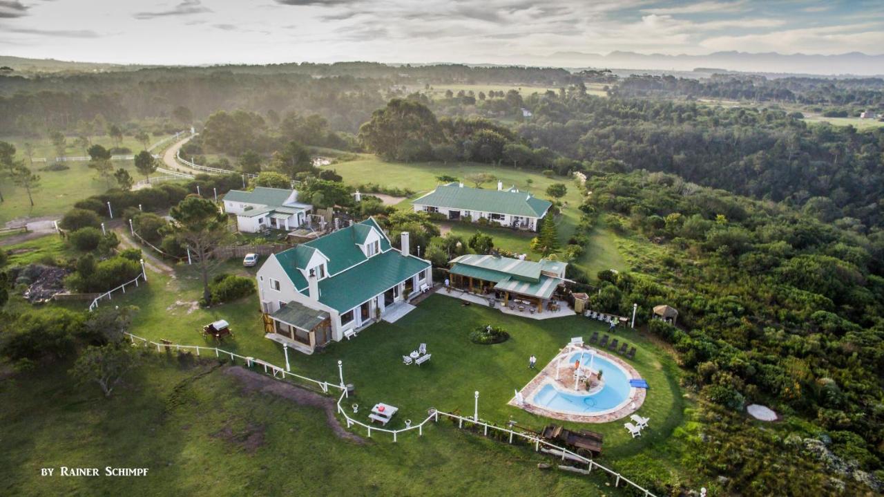 Vacation Hub International - VHI - T'Niqua Stable Inn