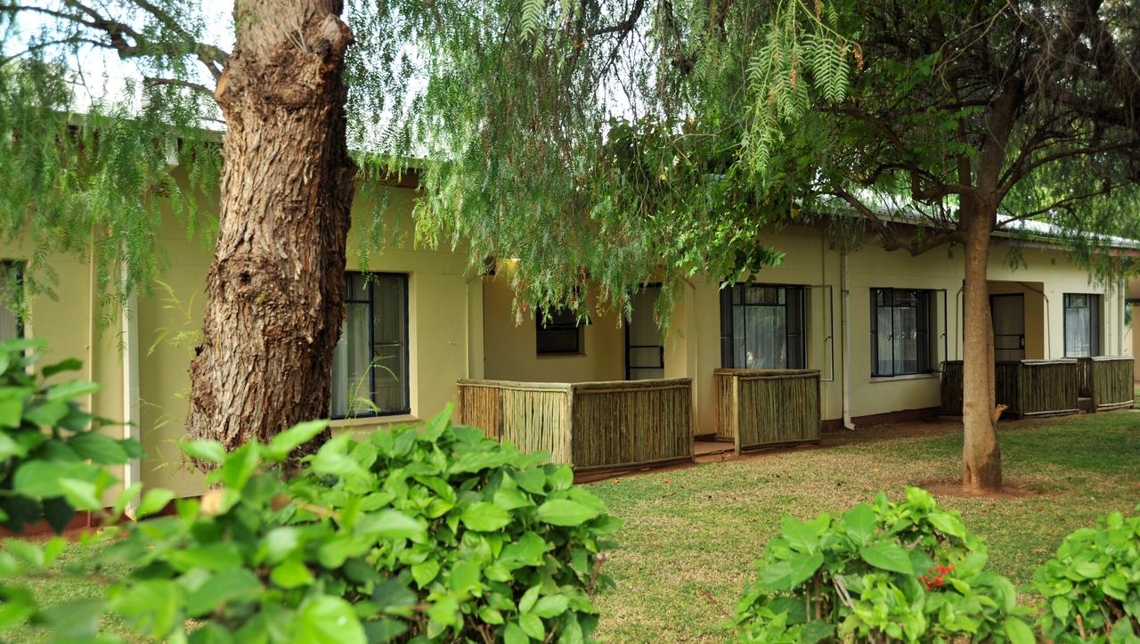 Vacation Hub International - VHI - Travel Club - Cresta Botsalo Hotel
