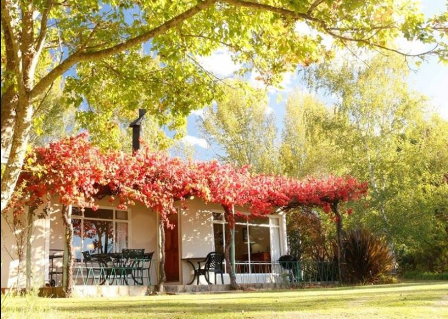 Vacation Hub International - VHI - Travel Club - Lowestoffe Country Lodge - Trout Lodge