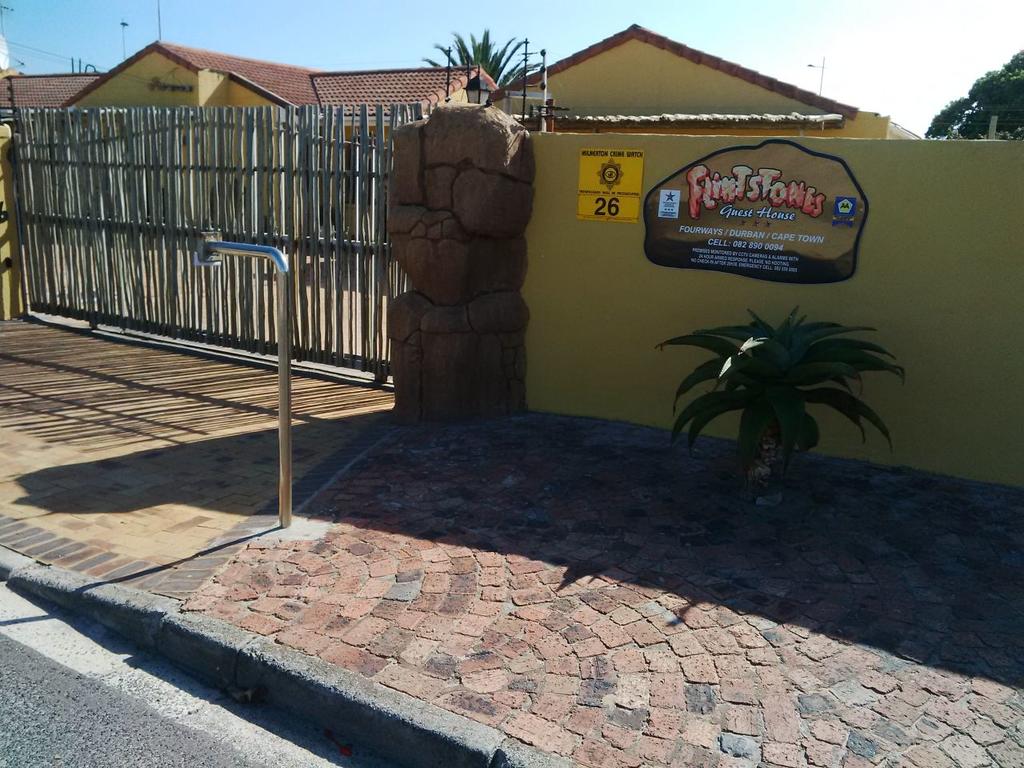 Vacation Hub International - VHI - Travel Club - Flintstones Guest House Cape Town