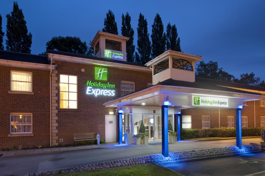 Vacation Hub International - VHI - Travel Club - Holiday Inn Express Leeds - East