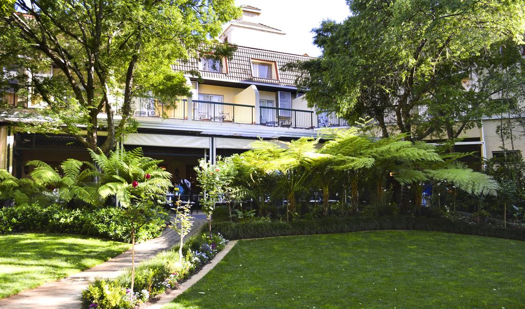 Vacation Hub International - VHI - Travel Club - Protea Hotel Johannesburg Balalaika Sandton