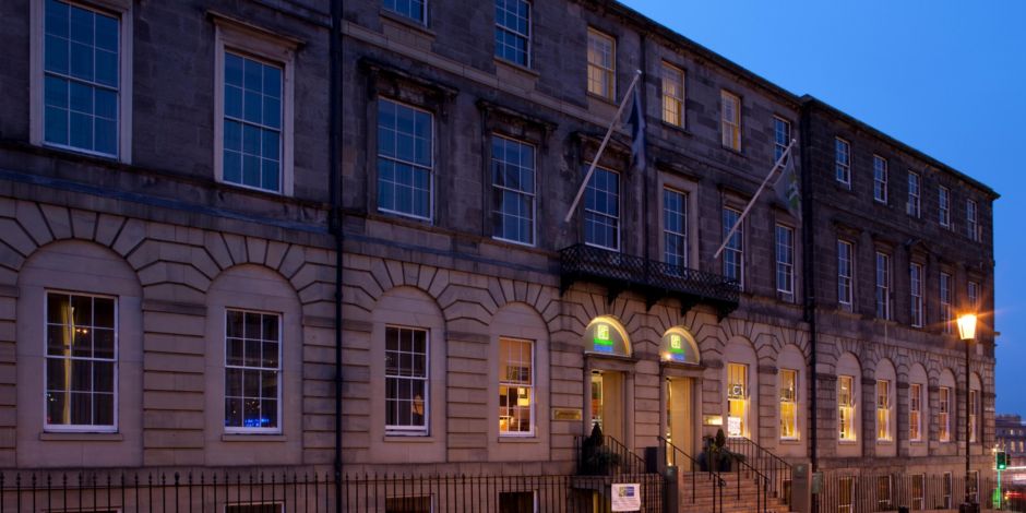 Vacation Hub International - VHI - Travel Club - Holiday Inn Express Edinburgh City Centre