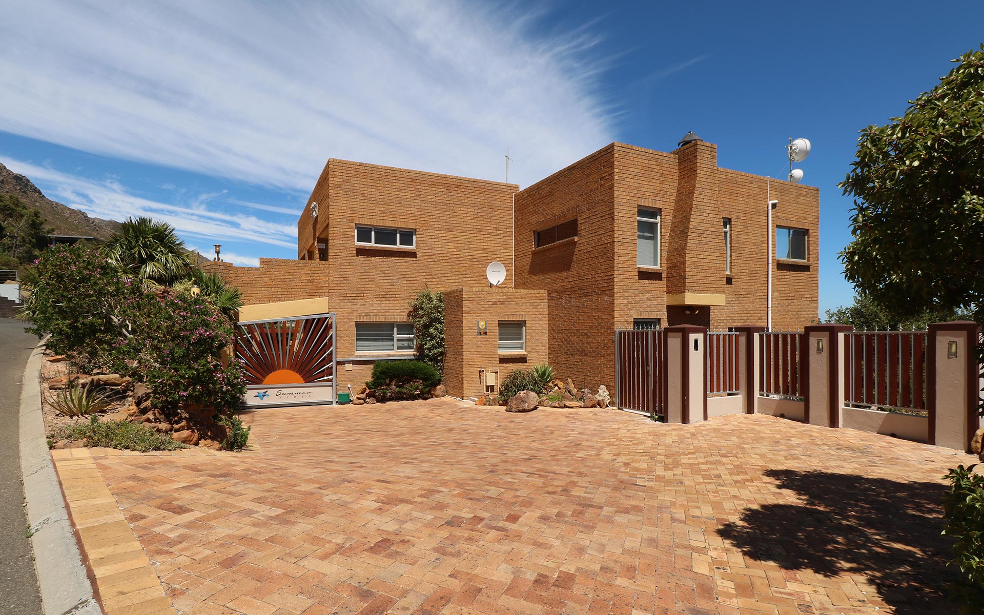Vacation Hub International - VHI - Travel Club - Gordons Bay Stay - Summer Tides