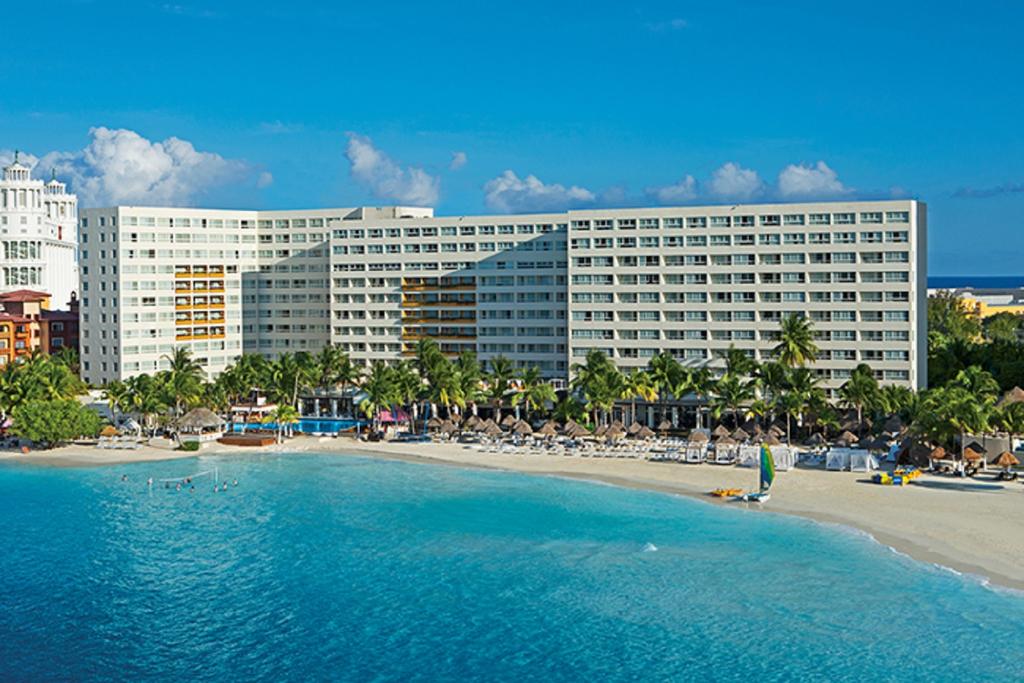 Vacation Hub International - VHI - Travel Club - Dreams Sands Cancun Resort & Spa